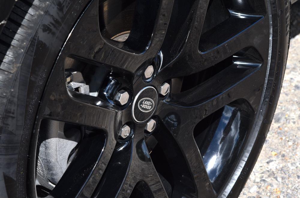 Land Rover Discovery Sport alloy wheel