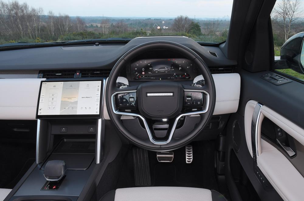Land Rover Discovery Sport interior