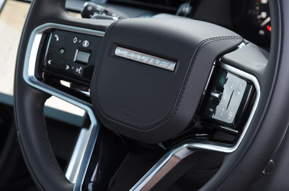 Land Rover Discovery Sport steering wheel detail