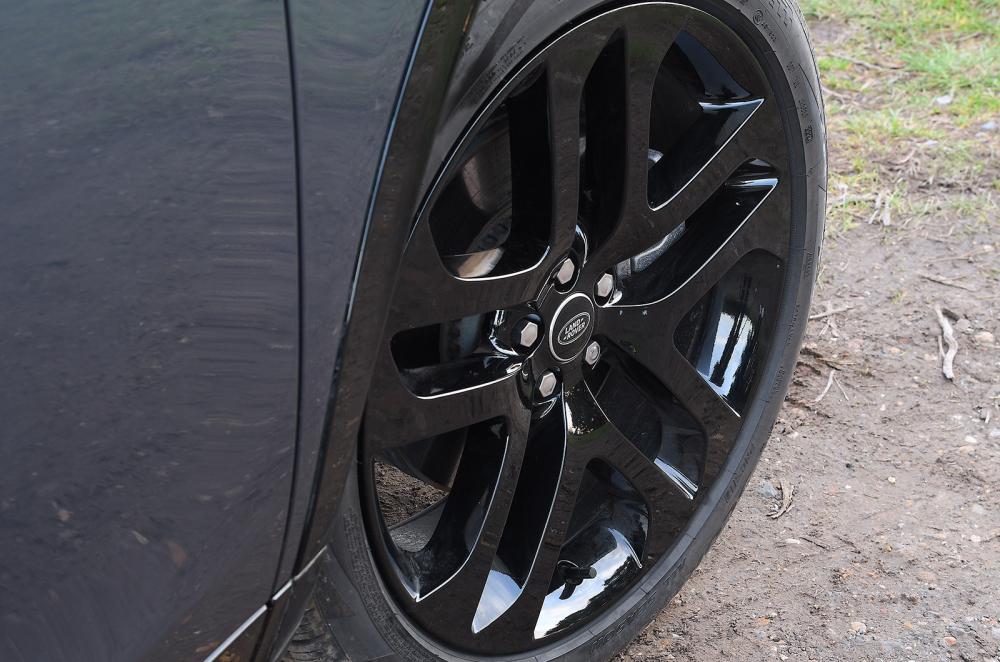 Land Rover Discovery Sport wheel detail