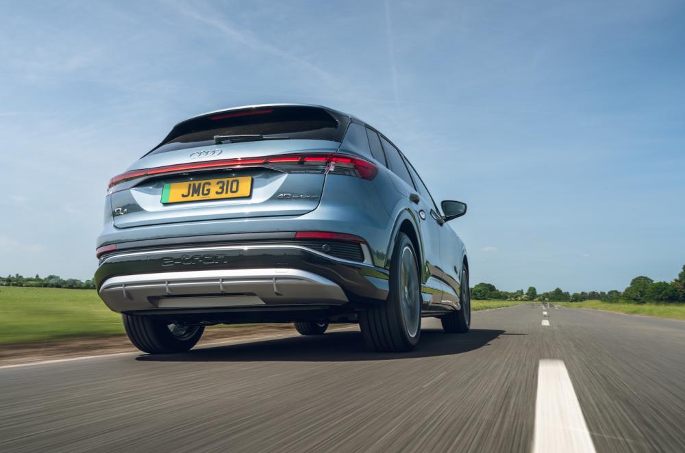 Audi Q4 e-tron 2021 rear tracking