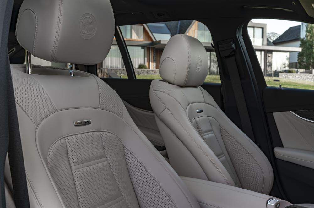 Mercedes-AMG E63 S Estate 2021 interior front seats