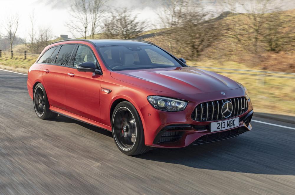 Mercedes-AMG E63 S Estate 2021 front right tracking