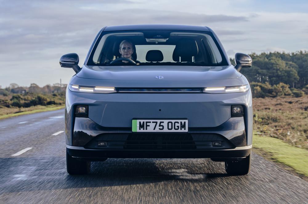 Leapmotor B10 driving front