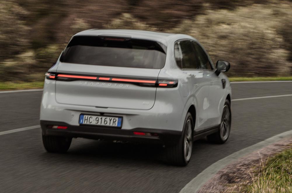 Leapmotor B10 Hybrid rear cornering