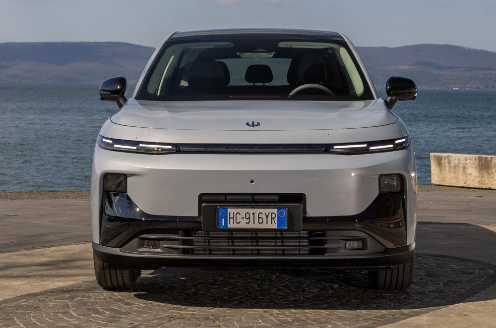 Leapmotor B10 Hybrid static front