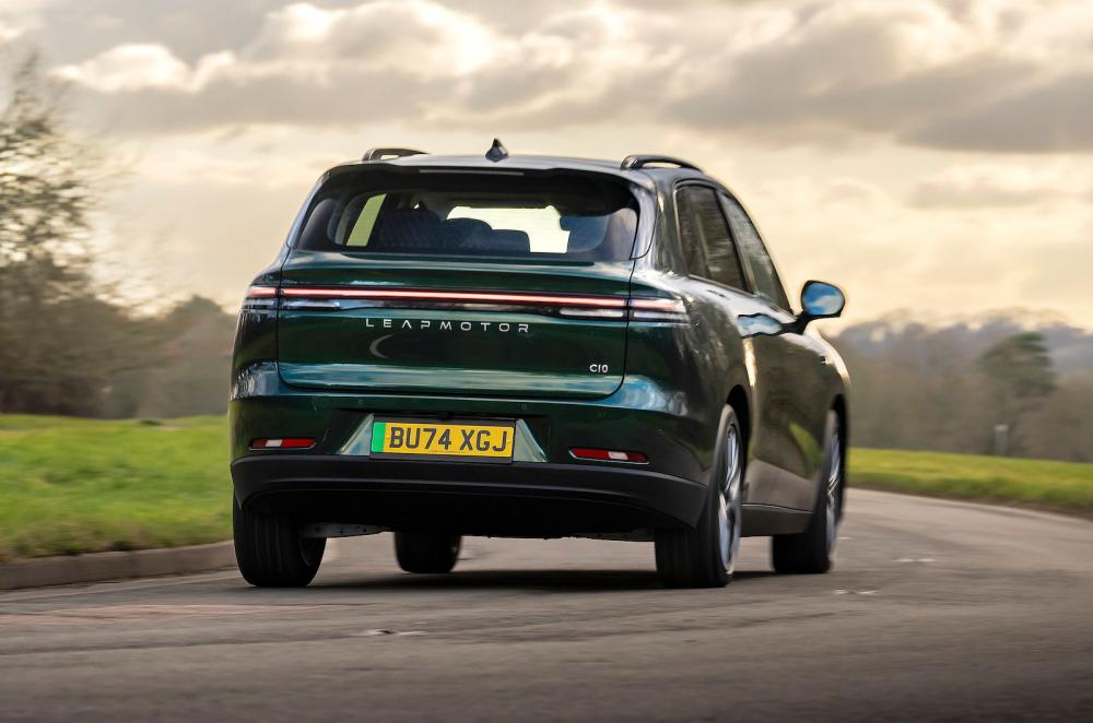 Leapmotor C10 rear cornering