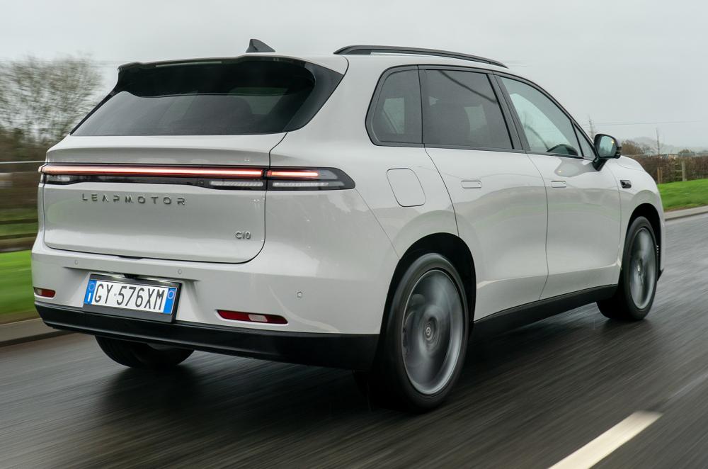 Leapmotor C10 REEV driving rear right