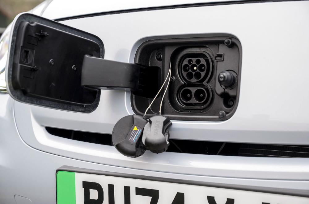 Leapmotor T03 charging socket