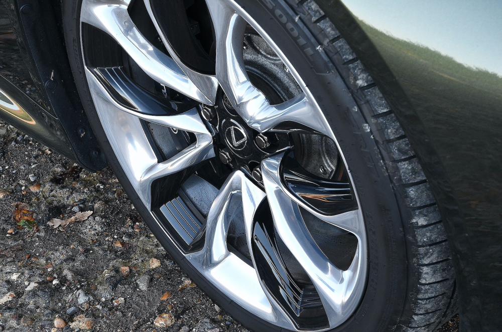 Lexus LC Convertible alloy wheel detail