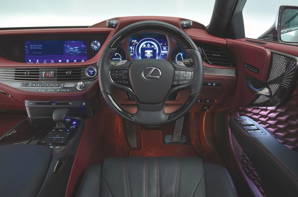 Lexus LS interior dashboard