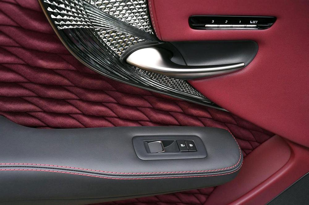 Lexus LS interior detail