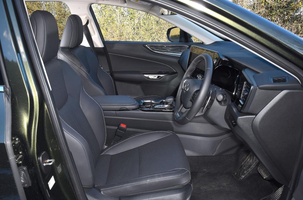 Lexus NX front seats