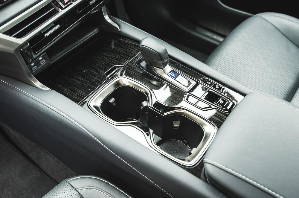 Lexus RX interior detail