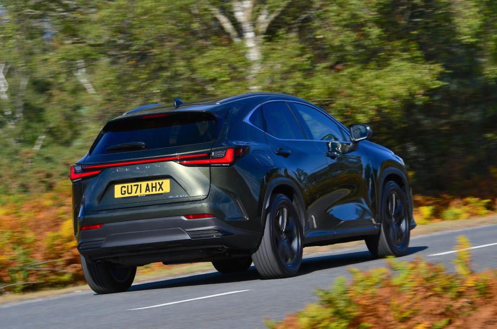 Used Lexus NX 2021-present rear panning