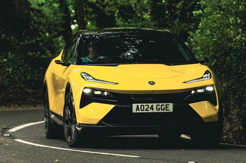 Green Lotus Eletre front cornering