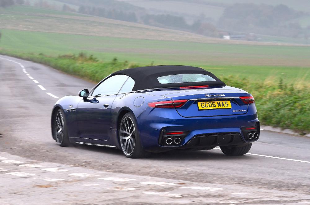 Maserati GranCabrio rear cornering