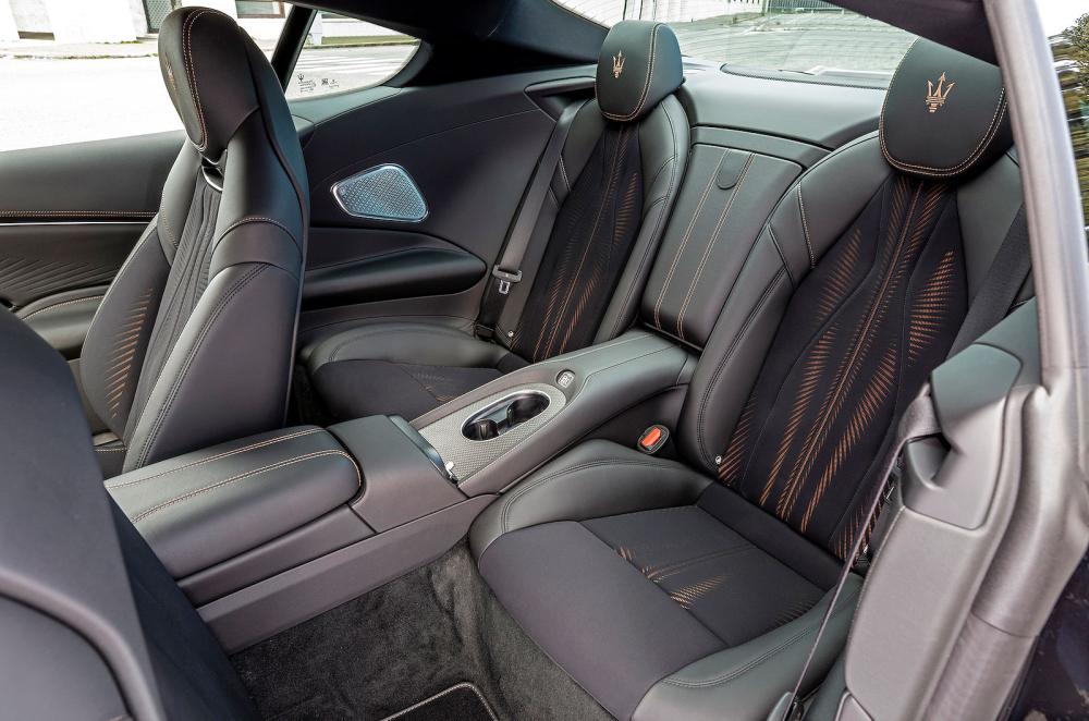 Maserati GranTurismo Folgore back seats