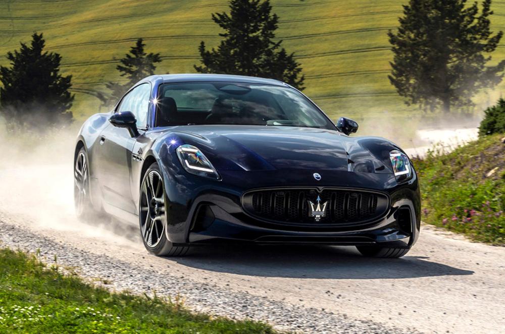 Maserati GranTurismo Folgore front cornering