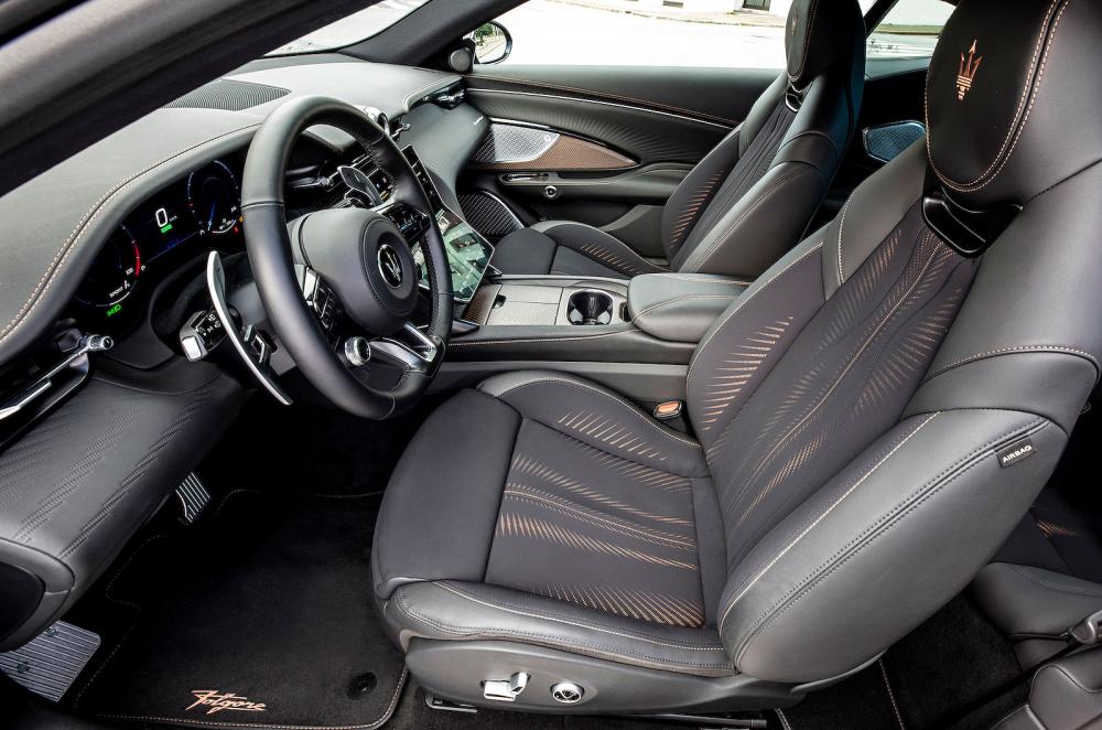 Maserati GranTurismo Folgore front seats