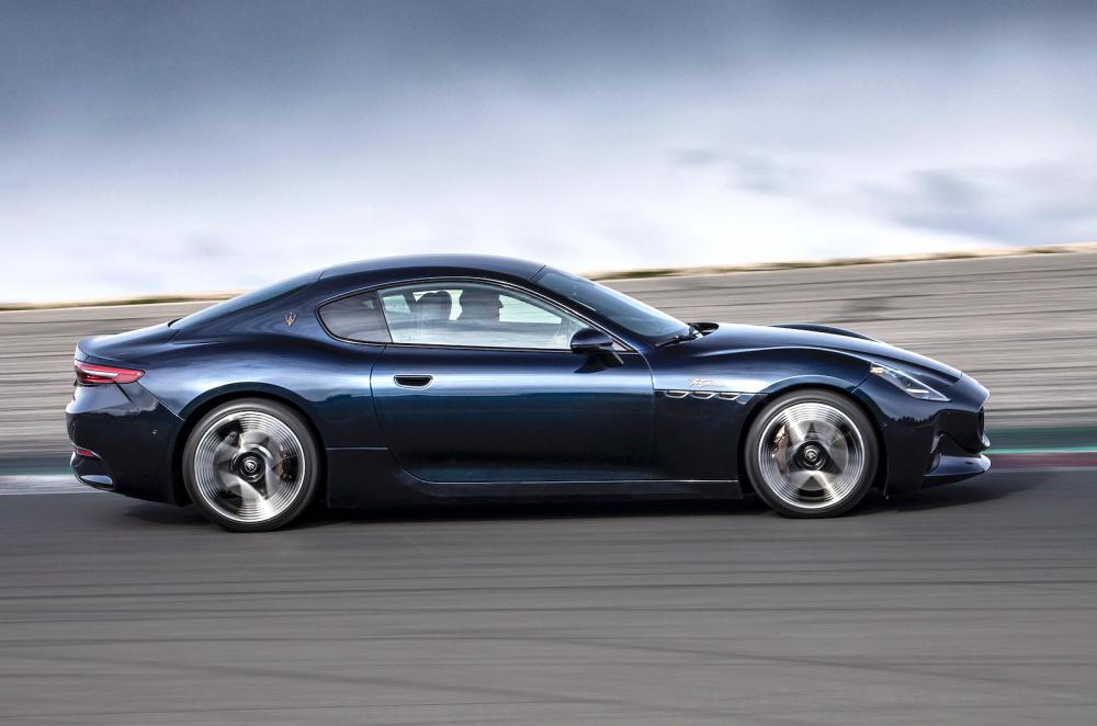 Maserati GranTurismo Folgore right driving