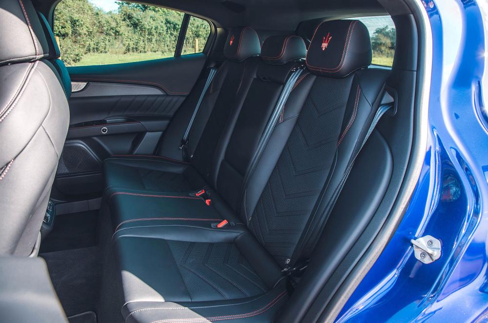 Maserati Grecale Trofeo back seats