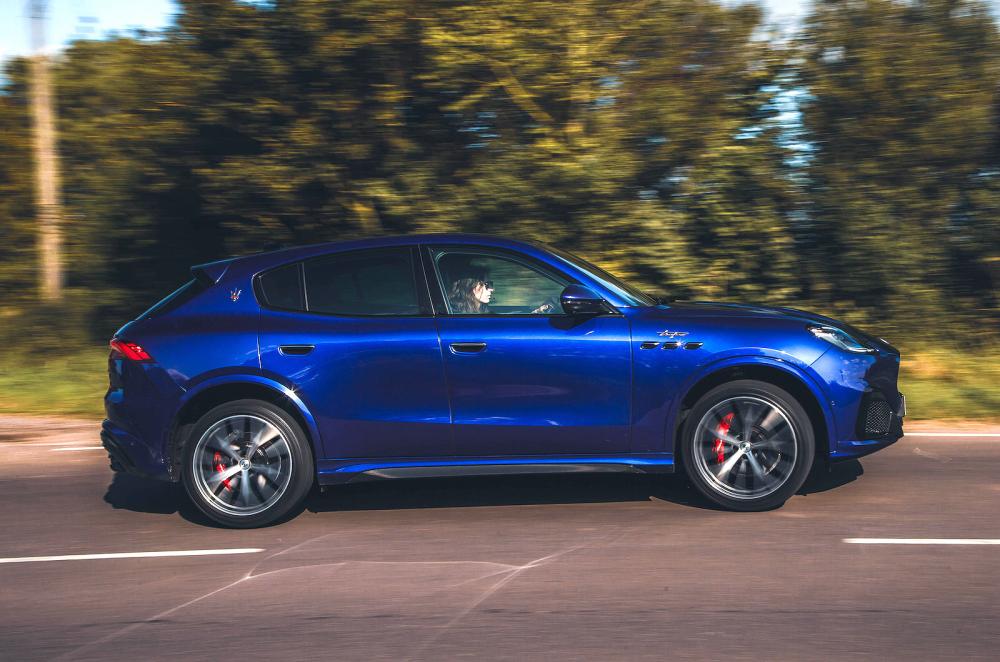 Maserati Grecale Trofeo right driving