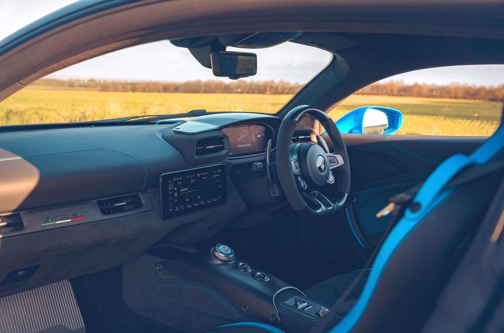 Maserati MC20 interior front seats
