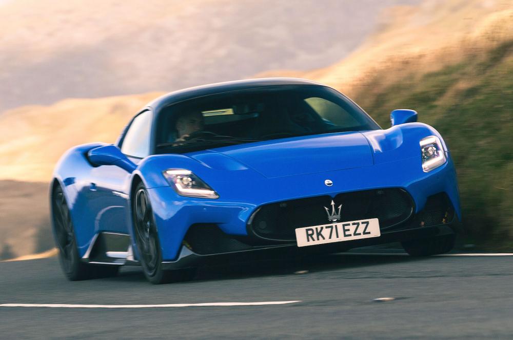 Blue Maserati MC20 front cornering