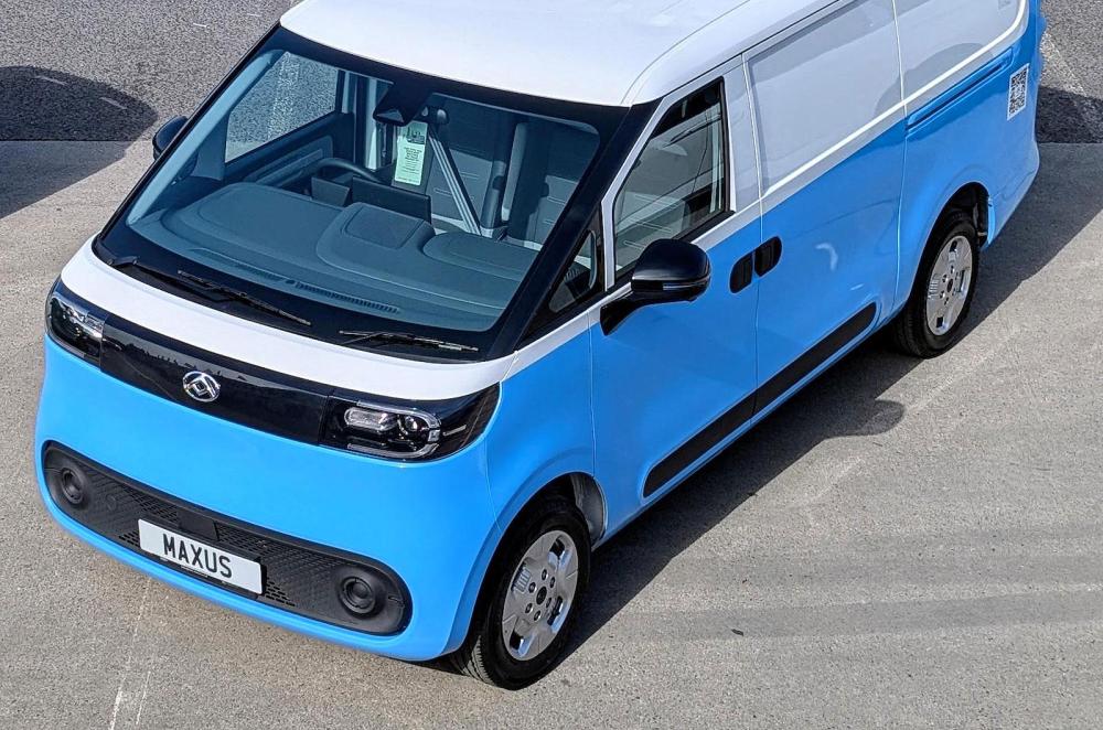 Maxus eDeliver 5 overhead static