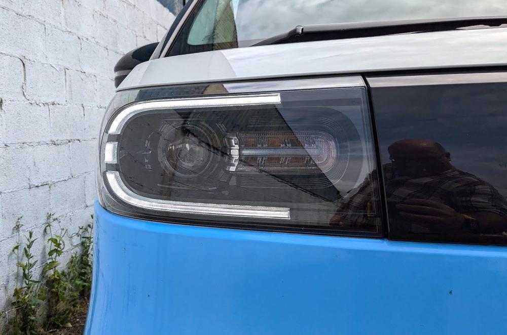 Maxus eDeliver 5 headlights