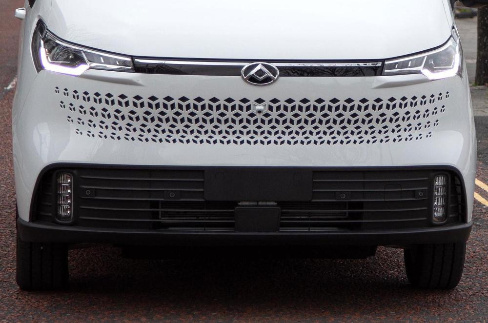 Maxus eDeliver 7 front detail