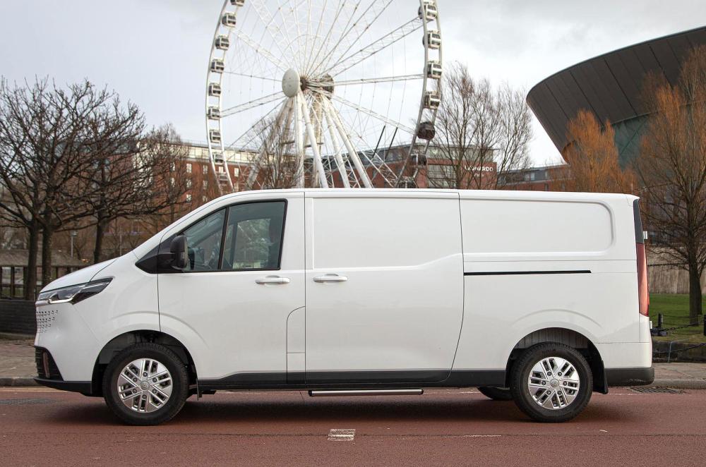 Maxus eDeliver 7 left static