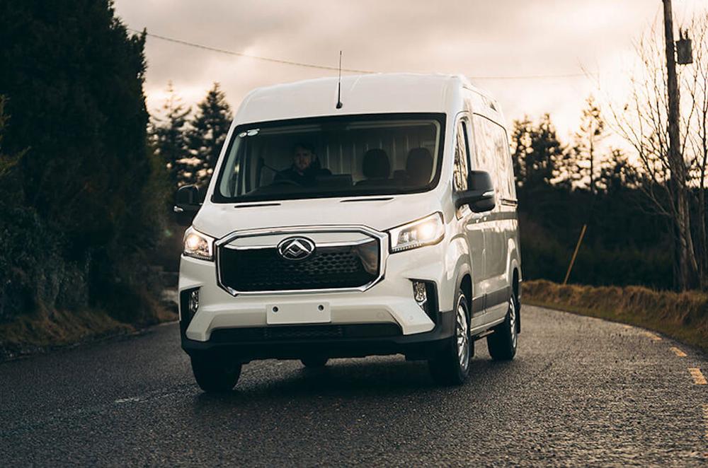 Maxus eDeliver 9 front cornering