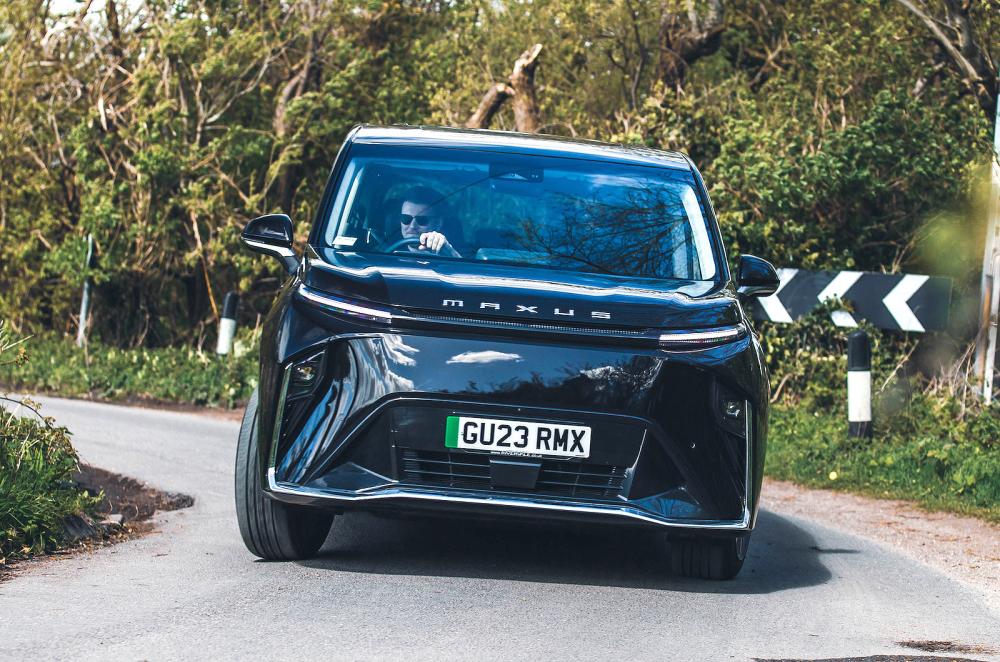 Maxus Mifa 9 front cornering