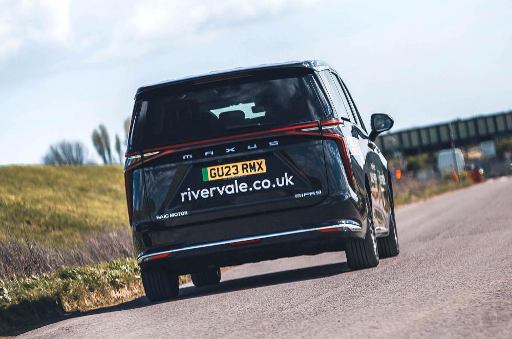 Maxus Mifa 9 rear driving