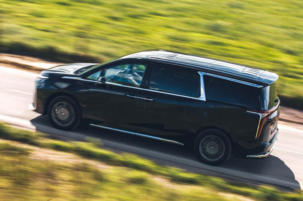 Maxus Mifa 9 rear left driving