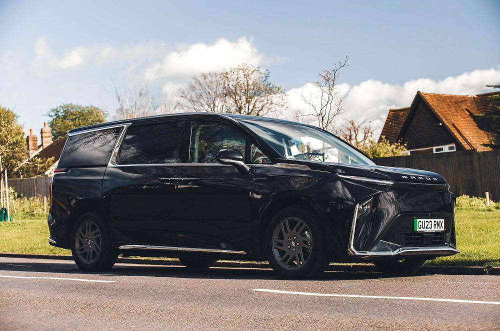 Maxus Mifa 9 right static