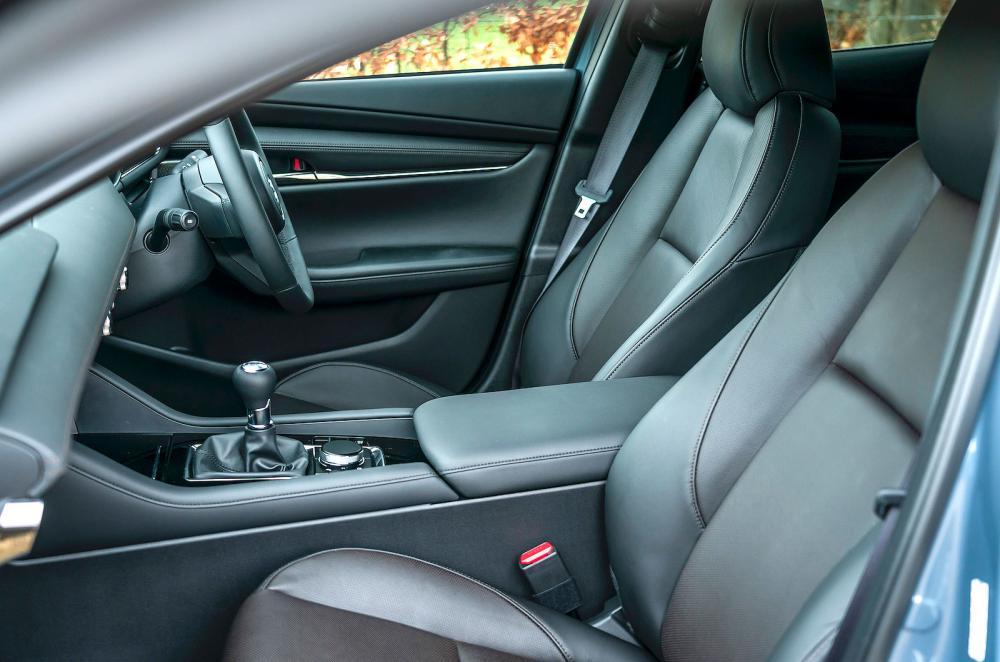 Mazda 3 front seats