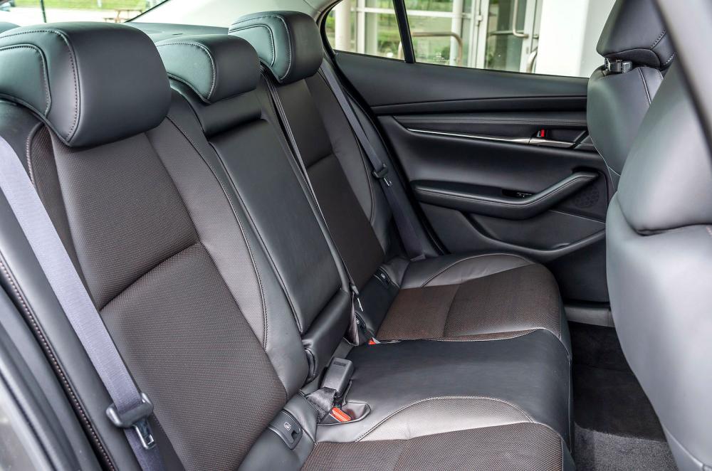 Mazda 3 Saloon back seats