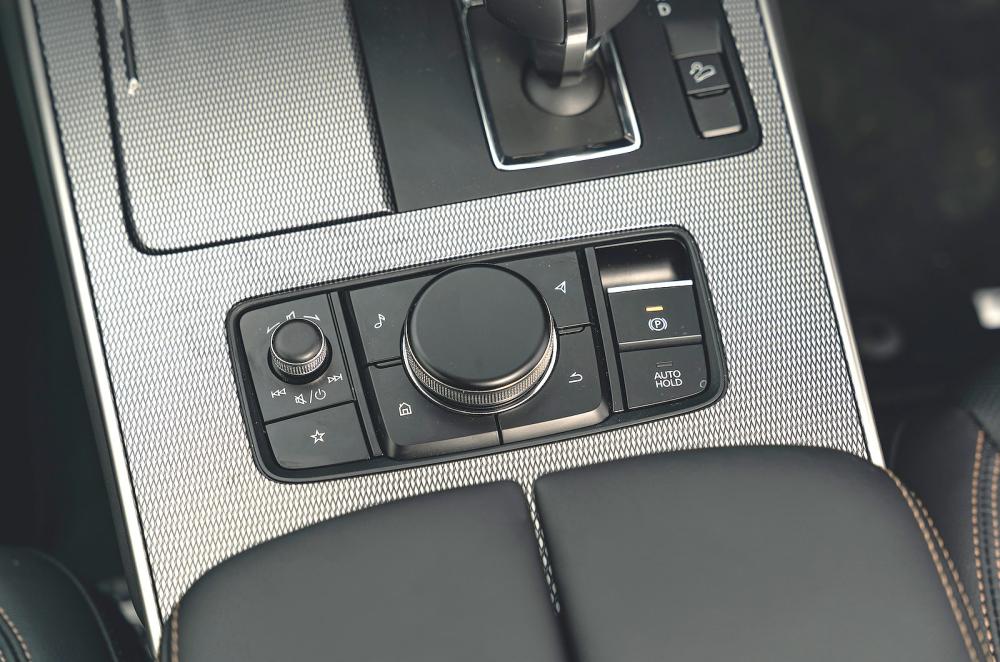Mazda CX-80 dial controller