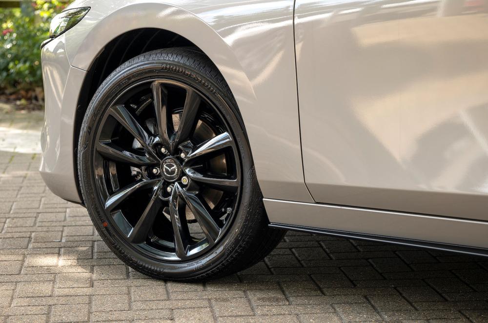 Mazda 3 alloy wheel
