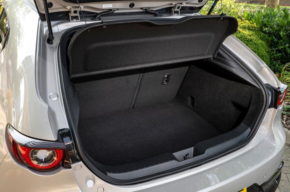 Mazda 3 boot