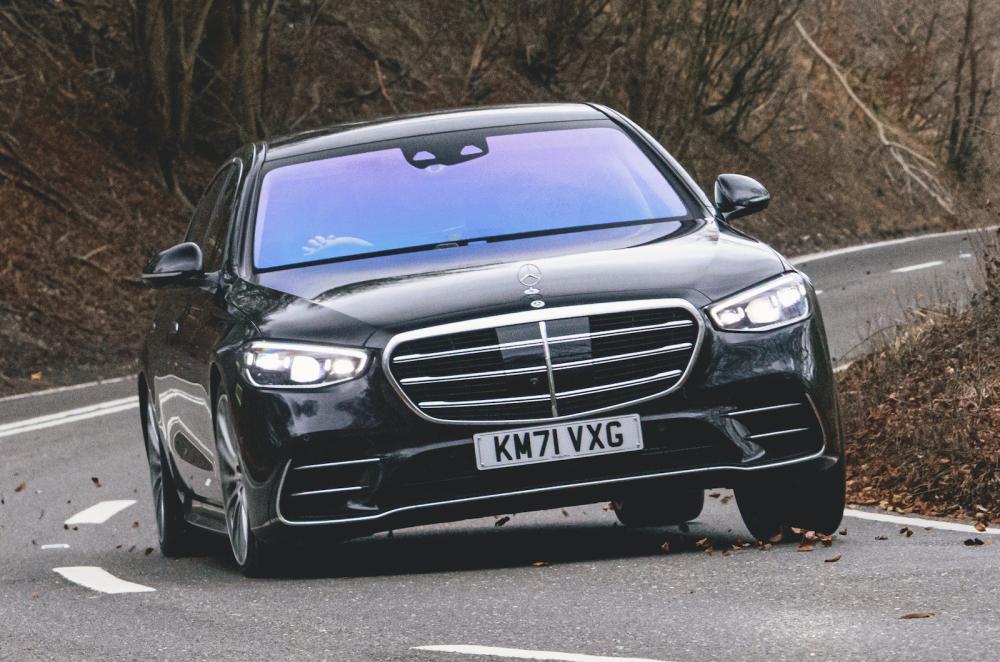Mercedes-Benz S-Class 2022 front cornering