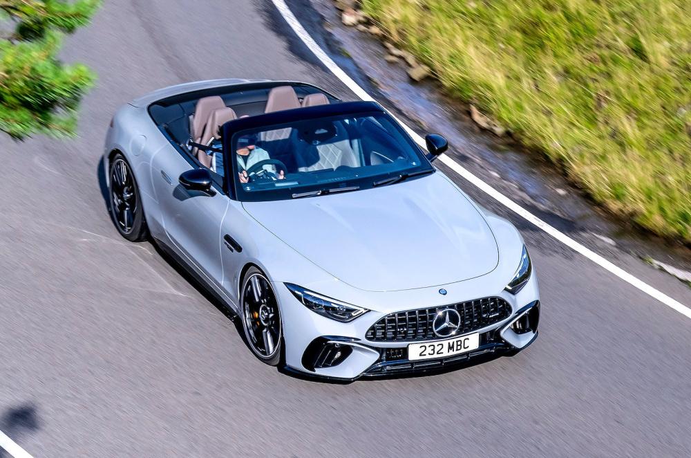 Mercedes SL overhead cornering