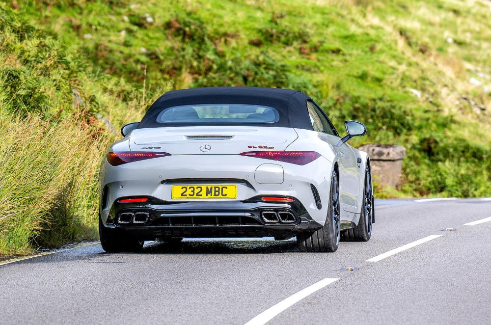 Mercedes SL rear cornering