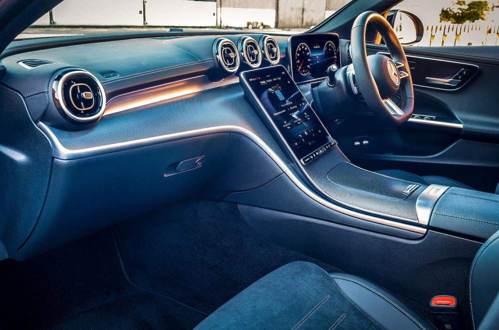 Mercedes C-Class Estate front interior
