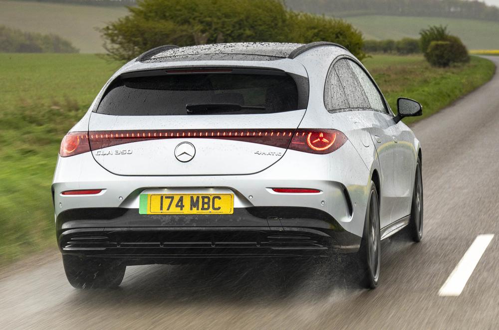 Mercedes CLA Shooting Brake driving rear right