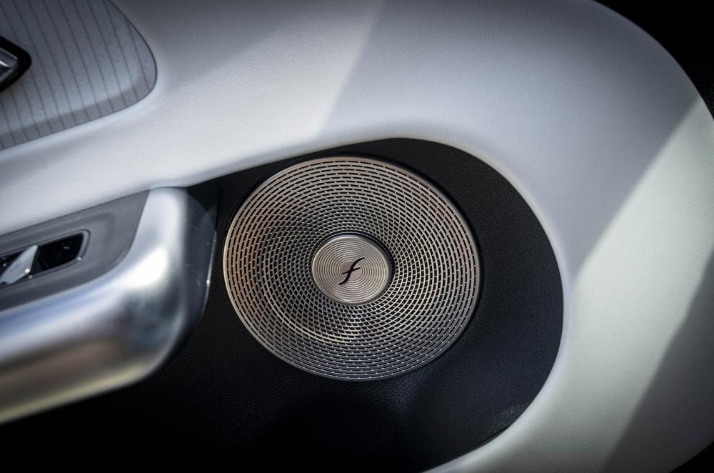 Mercedes CLA Shooting Brake speaker detail