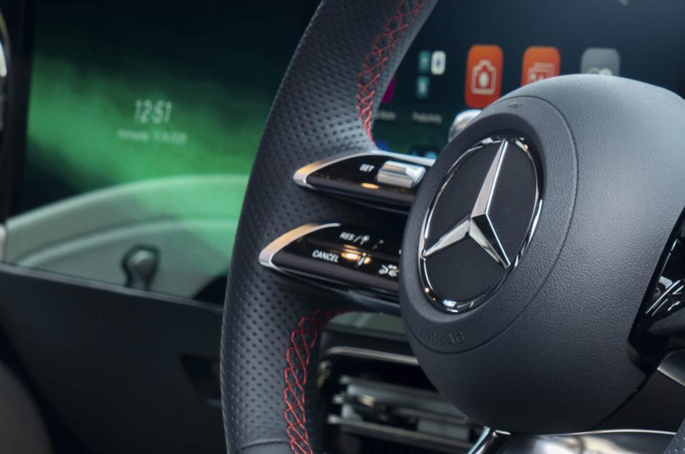 Mercedes CLA Shooting Brake steering wheel detail
